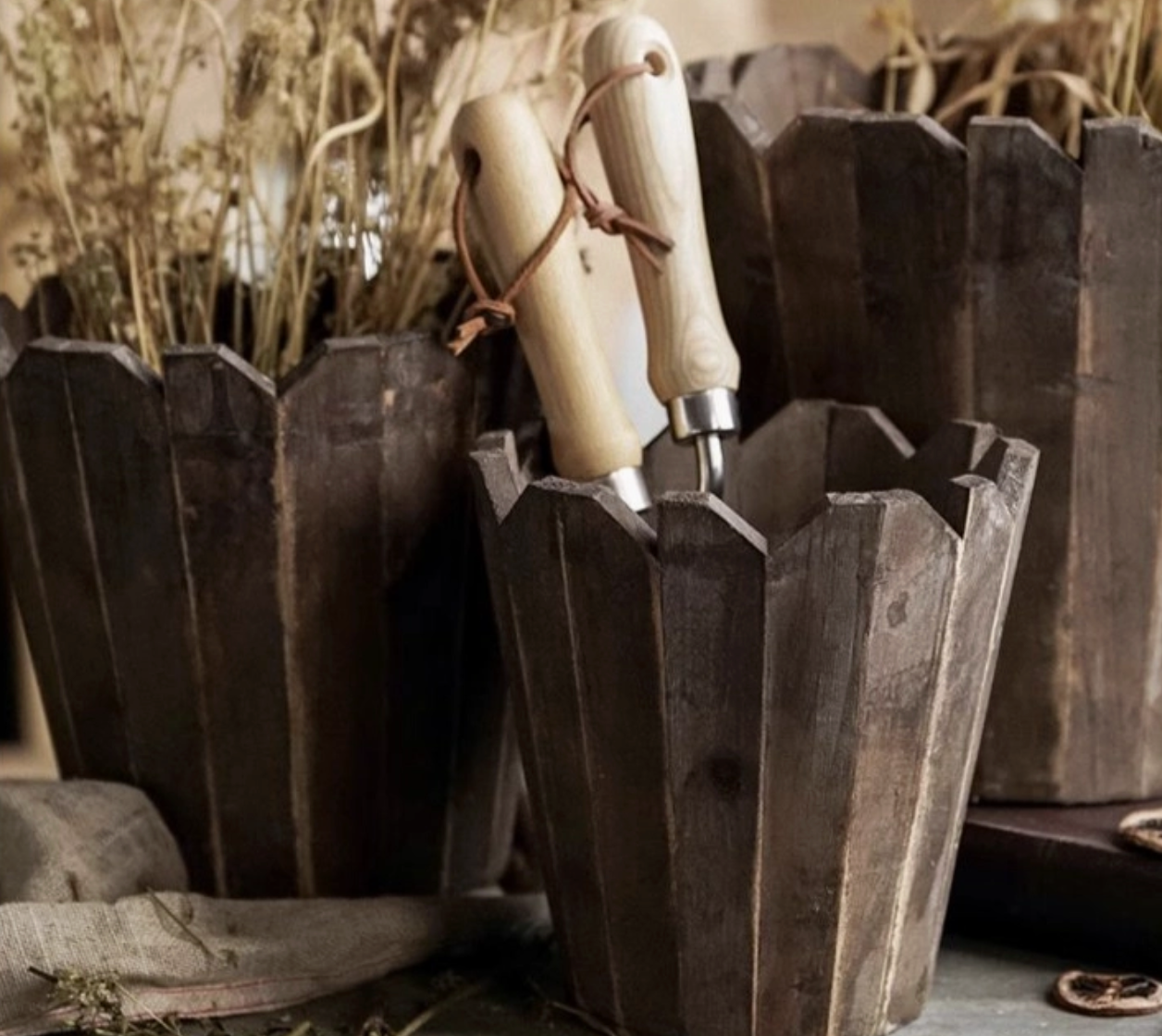 Spliced Solid Wood Planter