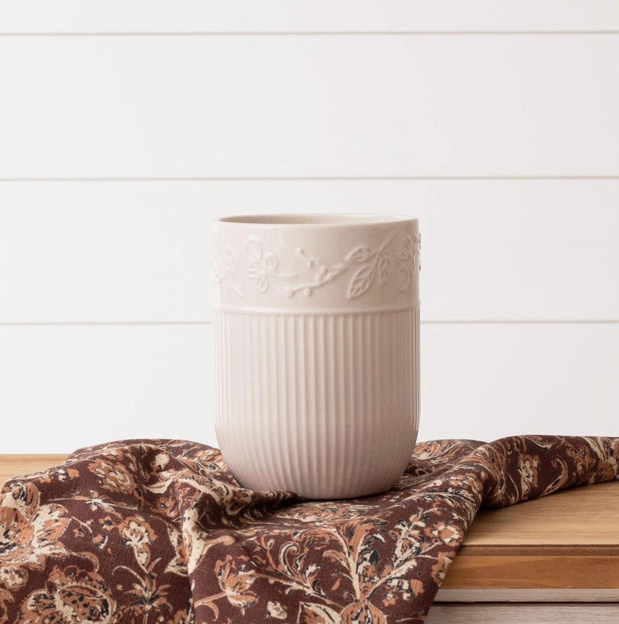 Utensil Holder - Ridged with Leaf Detail