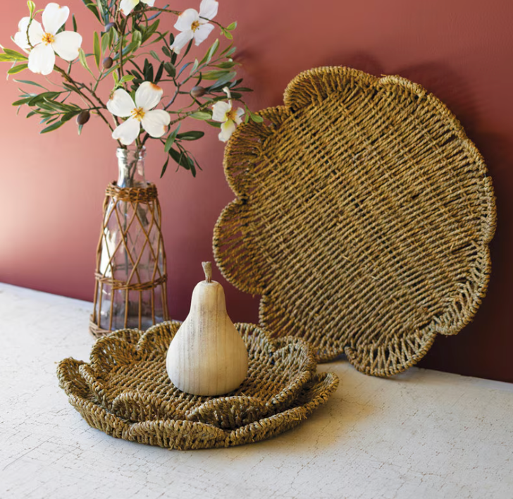 Set of 3 Flower Shaped Woven Seagrass Trays