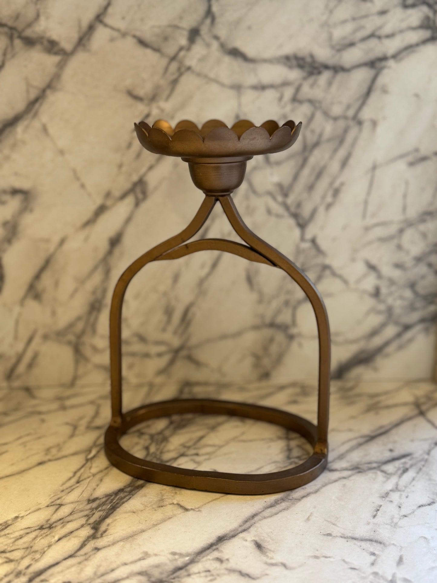 Metal Pilar Candle Holder