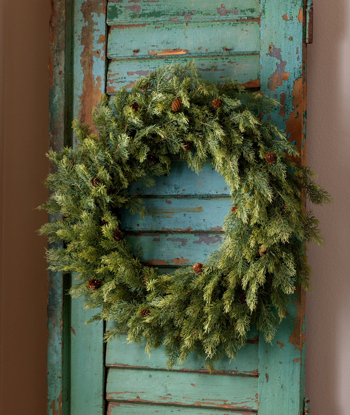 Southern Cedar Wreath 30"