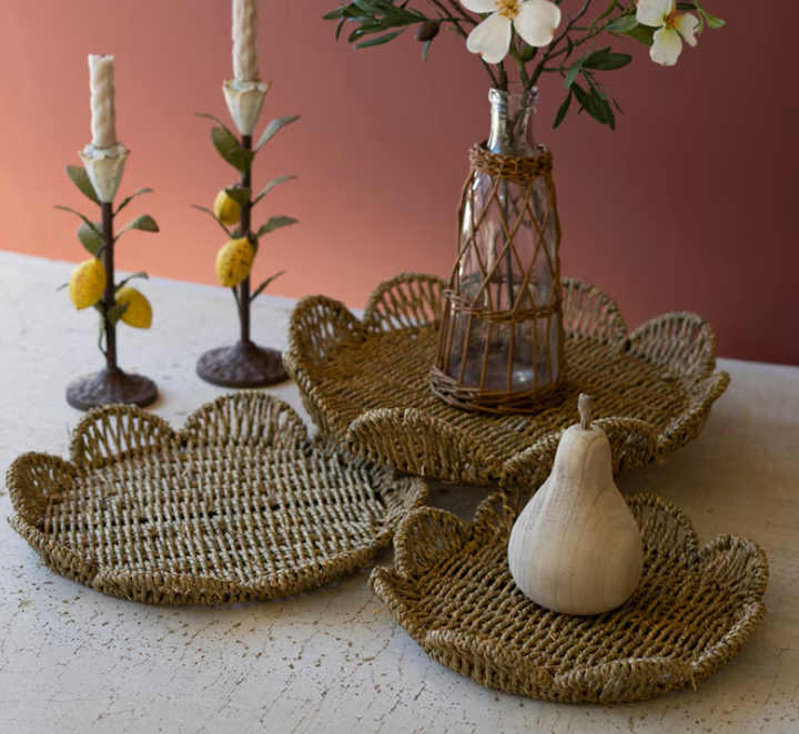 Set of 3 Flower Shaped Woven Seagrass Trays