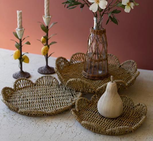 Set of 3 Flower Shaped Woven Seagrass Trays