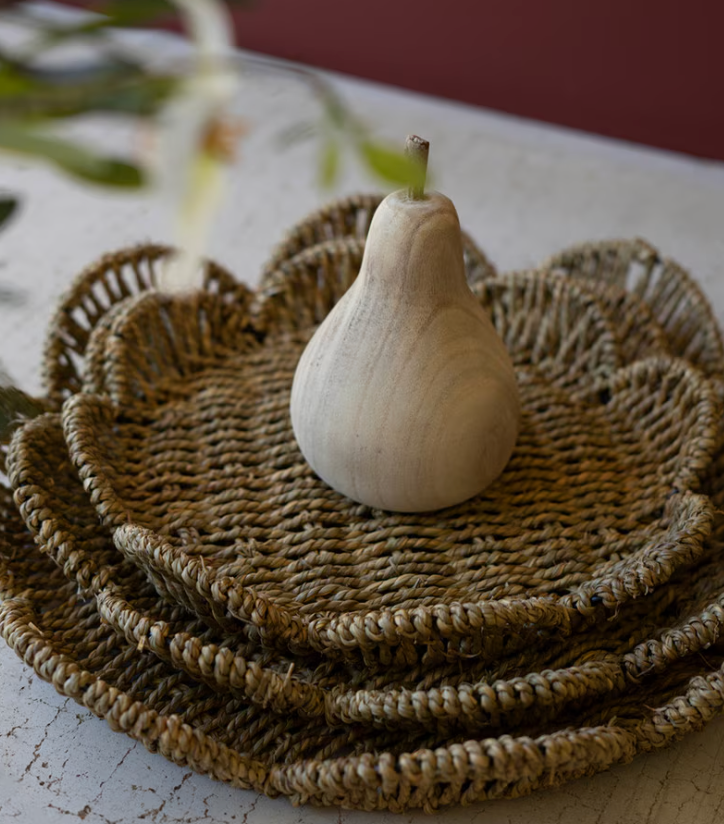 Set of 3 Flower Shaped Woven Seagrass Trays